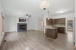 13 Cliff Ridge Ct, Hudson, WI 54016 - Photo 8