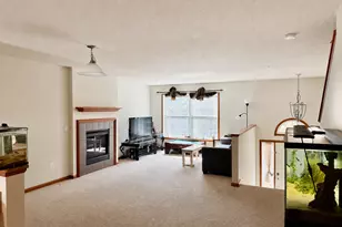 932 Ledgestone Dr, Mahtomedi, MN 55115 - Photo 2