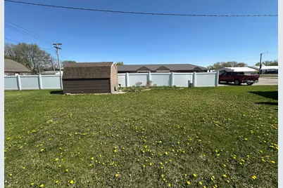 105 Oscar Avenue N, Canby, MN 56220 - Photo 4