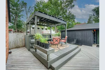 2011 Vincent Avenue N, Minneapolis, MN 55411 - Photo 14