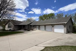 1500 Mcauliffe Pl NW, Alexandria, MN 56308 - Photo 2