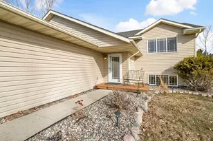 3807 Valley View Dr NE, Bemidji, MN 56601 - Photo 2