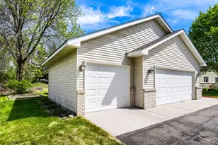 122 Alva St, Waconia, MN 55387 - Photo 2