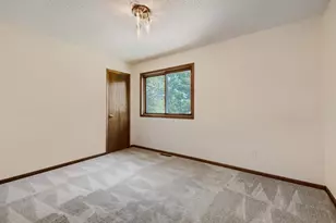 122 Alva St, Waconia, MN 55387 - Photo 16