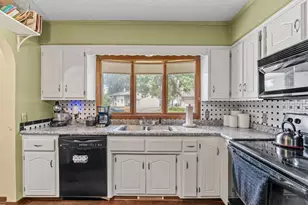 8223 Queen Ave N, Brooklyn Park, MN 55444 - Photo 6
