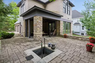 2224 Portico Grn, Wayzata, MN 55391 - Photo 54