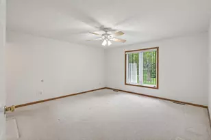 6437 Brook Ln, Savage, MN 55378 - Photo 12