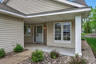 6437 Brook Ln, Savage, MN 55378 - Photo 2