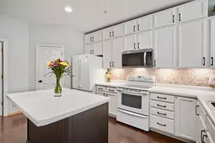 890 Braunworth Ct, Chaska, MN 55318 - Photo 10