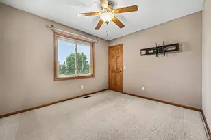 9340 Jarrod Ave S, Cottage Grove, MN 55016 - Photo 26