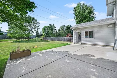 9340 Jarrod Avenue S, Cottage Grove, MN 55016 - Photo 10