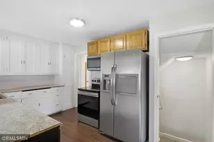 915 Nebraska Ave W, Saint Paul, MN 55117 - Photo 10
