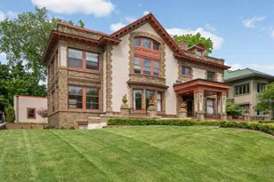 2224 W Lake of the Isles Pkwy, Minneapolis, MN 55405 - Photo 8