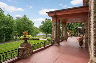 2224 W Lake of the Isles Pkwy, Minneapolis, MN 55405 - Photo 6