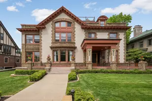 2224 W Lake of the Isles Pkwy, Minneapolis, MN 55405 - Photo 4
