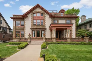 2224 W Lake of the Isles Pkwy, Minneapolis, MN 55405 - Photo 8