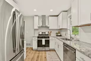 427 21st Ave SW, Rochester, MN 55902 - Photo 8