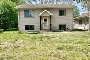 1455 Adams St S, Cambridge, MN 55008 - Photo 2