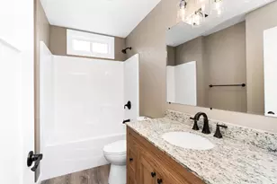 4005 W 9th St, Duluth, MN 55807 - Photo 20
