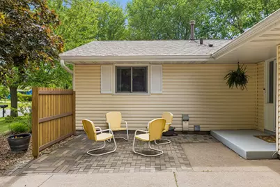 6232 Birchwood Road, Woodbury, MN 55125 - Photo 2