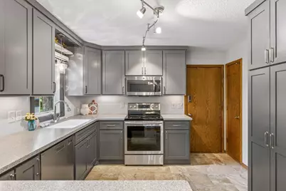 6232 Birchwood Road, Woodbury, MN 55125 - Photo 8
