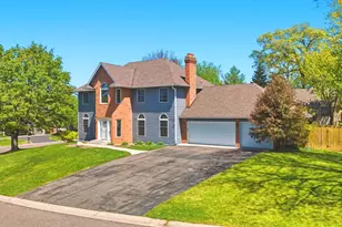 4390 Ithaca Ln N, Plymouth, MN 55446 - Photo 10