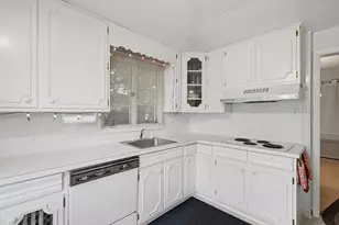 589 Lexington Pkwy N, Saint Paul, MN 55104 - Photo 2