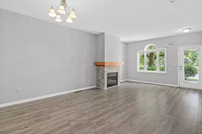1234 Crystal Place E, Chaska, MN 55318 - Photo 8