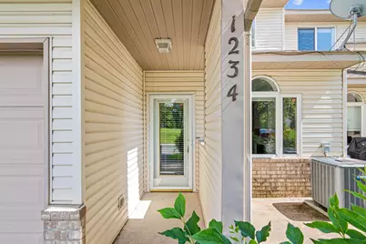 1234 Crystal Place E, Chaska, MN 55318 - Photo 4