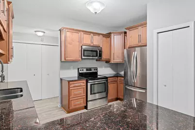 1234 Crystal Place E, Chaska, MN 55318 - Photo 14