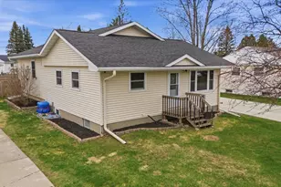 5458 Garden Dr N, Mountain Iron, MN 55768 - Photo 2