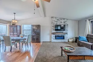 11212 Pozar Rd, Chisholm, MN 55719 - Photo 4