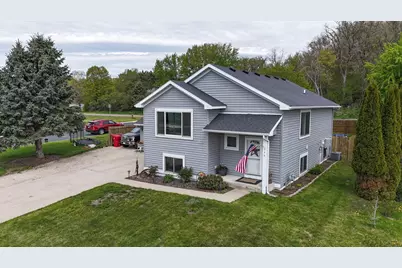 546 6th Street SW, Pine Island, MN 55963 - Photo 1