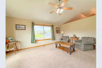 546 6th Street SW, Pine Island, MN 55963 - Photo 8