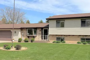 480 1st St E, Tracy, MN 56175 - Photo 2