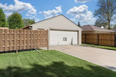 1900 5th Avenue SE, Austin, MN 55912 - Photo 6
