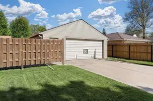 1900 5th Ave SE, Austin, MN 55912 - Photo 6