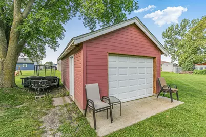 316 8th Street SE, Freeport, MN 56331 - Photo 2
