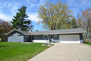 621 W Crescent Ln, Litchfield, MN 55355 - Photo 1