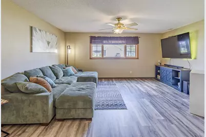 339 11th Street NE, Milaca, MN 56353 - Photo 8