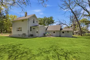 222 3rd St, Kenyon, MN 55946 - Photo 2