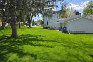 222 3rd St, Kenyon, MN 55946 - Photo 22