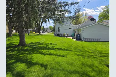 222 3rd Street, Kenyon, MN 55946 - Photo 2