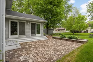 1705 James Ct, Burnsville, MN 55337 - Photo 36