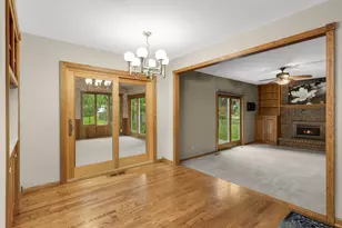 1705 James Ct, Burnsville, MN 55337 - Photo 8
