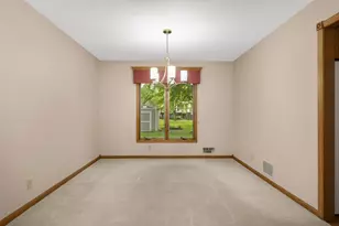 1705 James Ct, Burnsville, MN 55337 - Photo 18