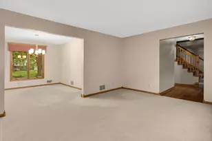 1705 James Ct, Burnsville, MN 55337 - Photo 16