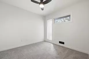 323 E 43rd St, Minneapolis, MN 55409 - Photo 22