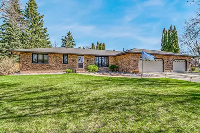 42 36th Avenue NE, Fargo, ND 58102 - Photo 2