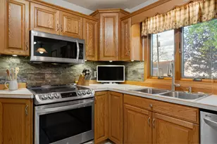 406 NE Grove St, Brownsdale, MN 55918 - Photo 10